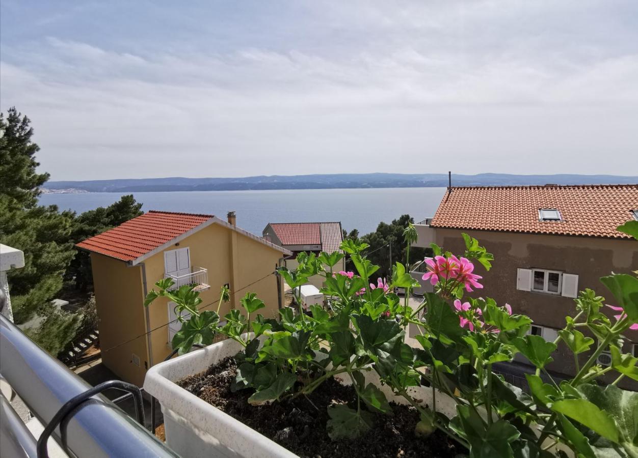 Apartments Rita Nemira Omis Exterior photo
