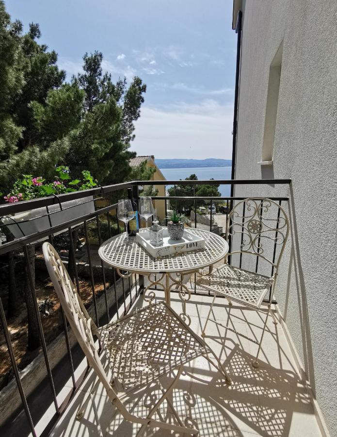Apartments Rita Nemira Omis Exterior photo