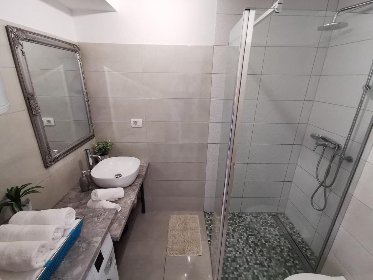 Apartments Rita Nemira Omis Exterior photo